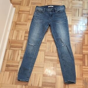 PacSun Perfect Fit Jeggins with Distressed Details Size 24